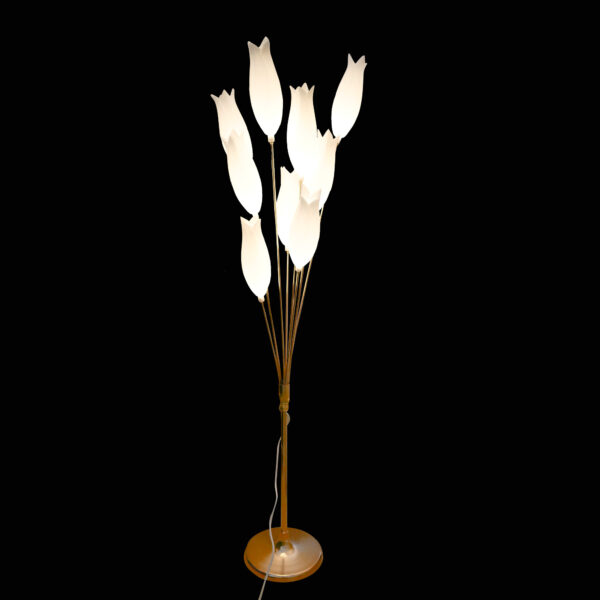 Dekorasi Pernikahan Lampu Standing Kuncup